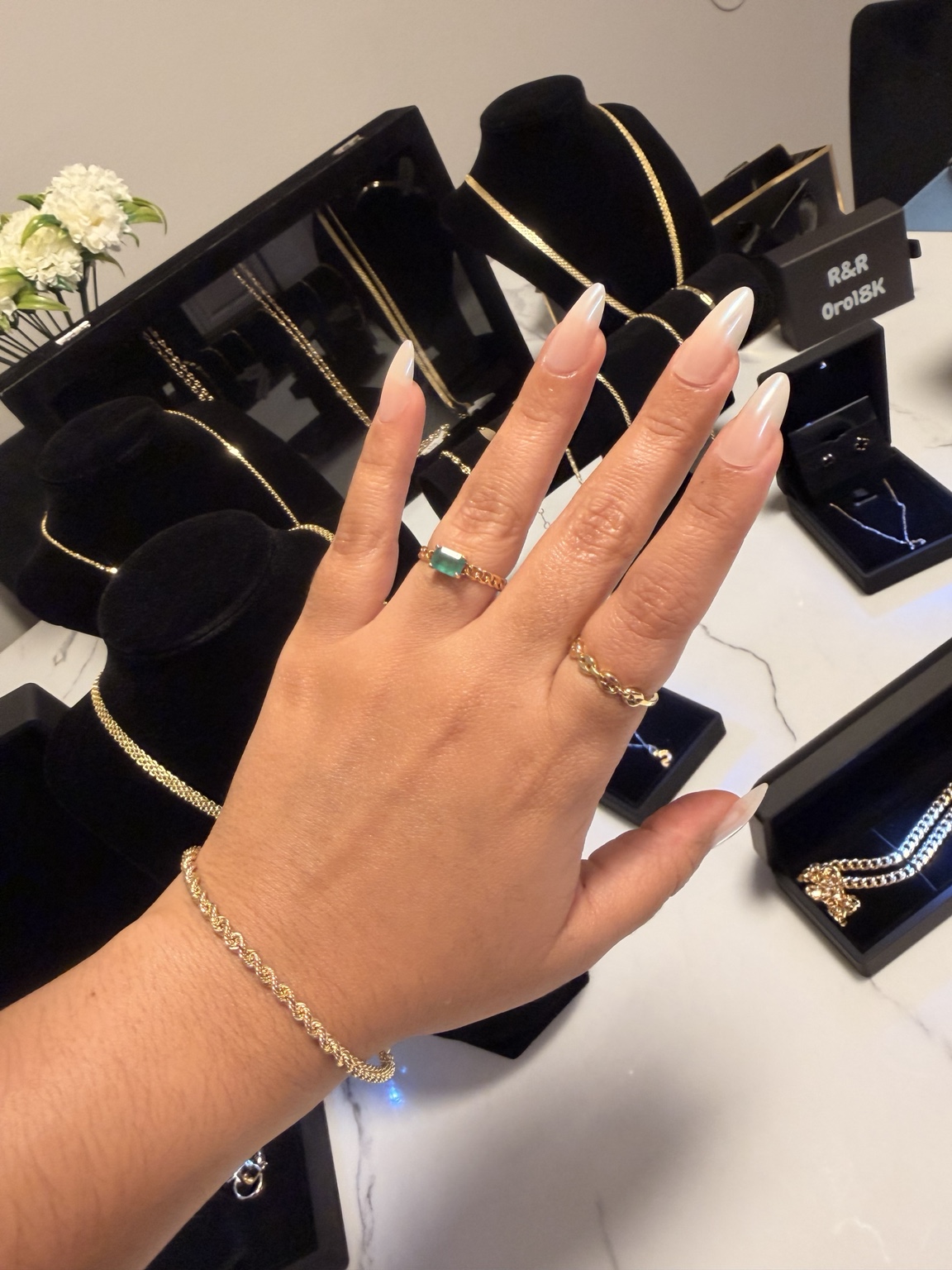 Anillo y pulsera de oro
